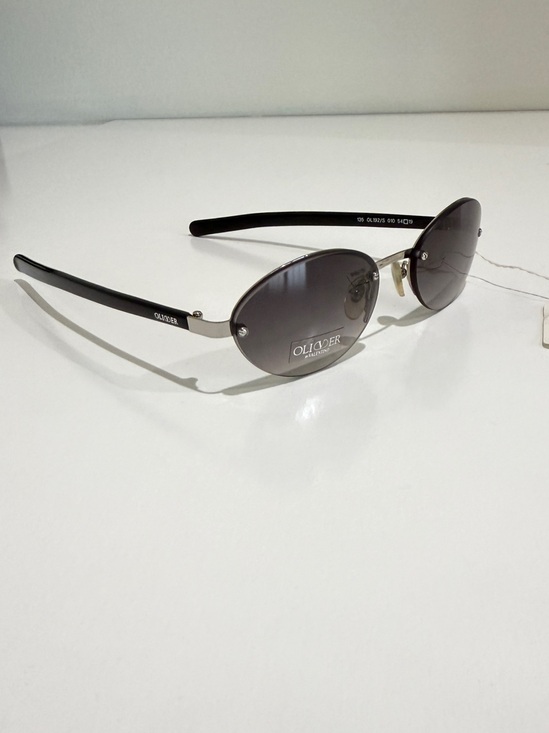 Vtg 90s Oliver by Valentino Unisex Sunglasses NOS NWT main image 6